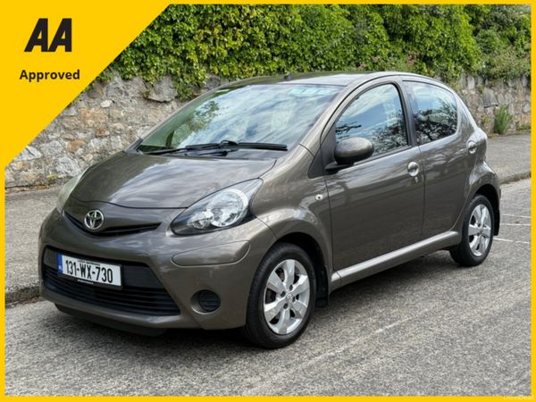 Toyota Aygo Hatchback, Petrol, 2013, Bronze