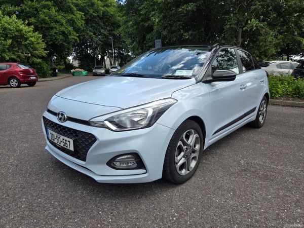 Hyundai i20 Hatchback, Petrol, 2020, Blue