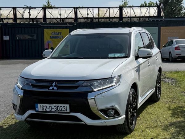 Mitsubishi Outlander SUV, Petrol Plug-in Hybrid, 2016, White