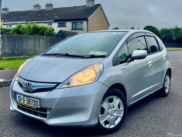 Honda Fit Hatchback, Petrol Hybrid, 2013, Silver