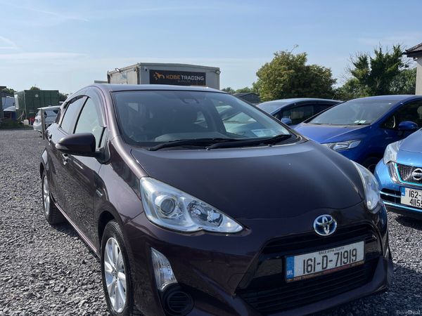 Toyota Aqua Hatchback, Petrol Hybrid, 2016, Purple