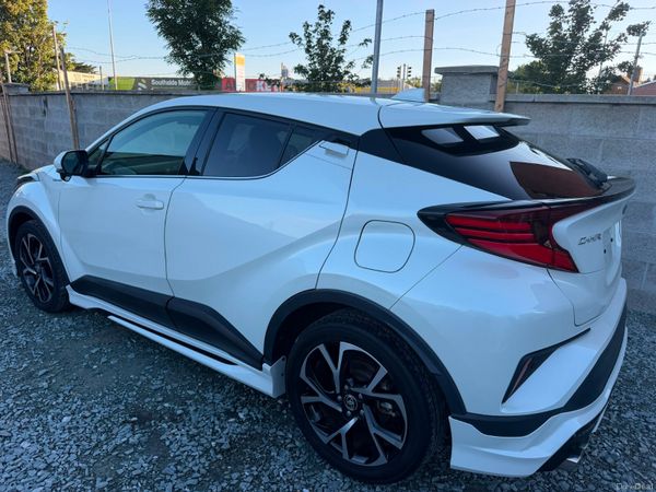 Toyota C-HR Hatchback, Petrol Hybrid, 2020, White