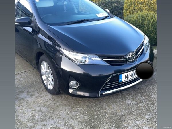 Toyota Auris Hatchback, Diesel, 2014, Black