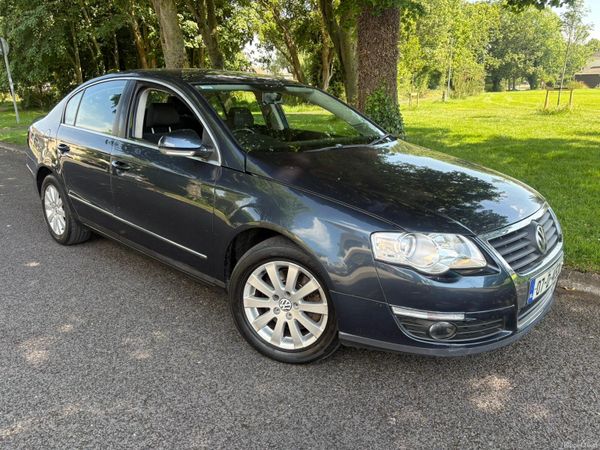 Volkswagen Passat Saloon, Petrol, 2007, Blue