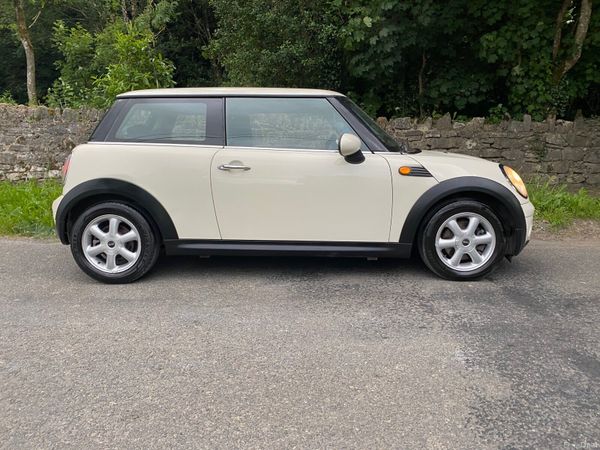 Mini Cooper Hatchback, Diesel, 2010, White