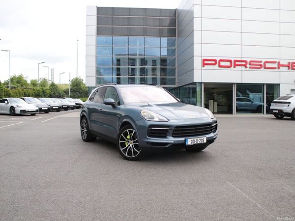 Porsche Cayenne SUV, Petrol Plug-in Hybrid, 2020, Blue