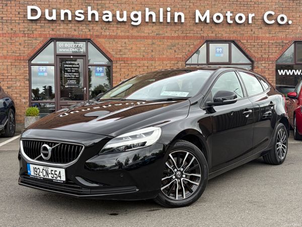 Volvo V40 Hatchback, Petrol, 2019, Black