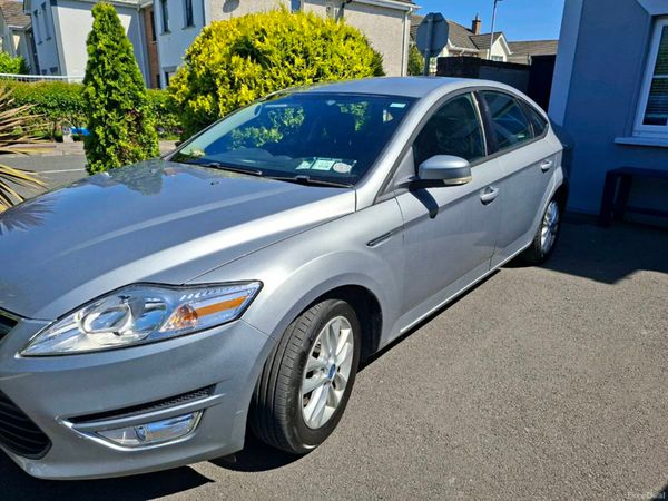 Ford Mondeo Hatchback, Diesel, 2014, Grey