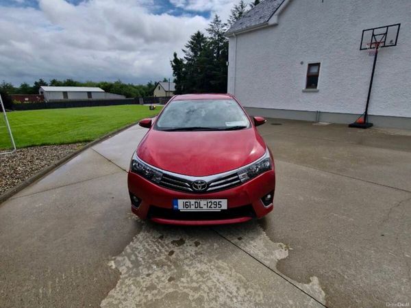Toyota Corolla Saloon, Diesel, 2016, Red