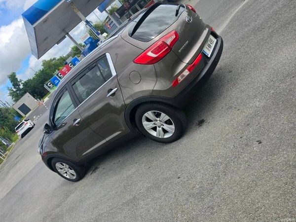 Kia Sportage SUV, Diesel, 2011, Brown
