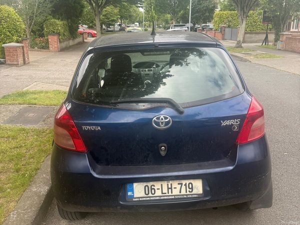 Toyota Yaris Hatchback, Petrol, 2006, Blue