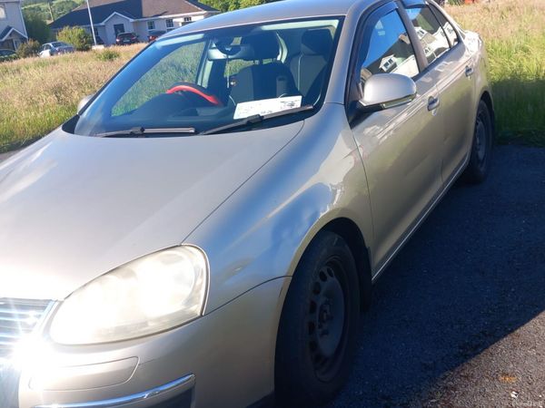 Volkswagen Jetta Saloon, Diesel, 2007, Beige