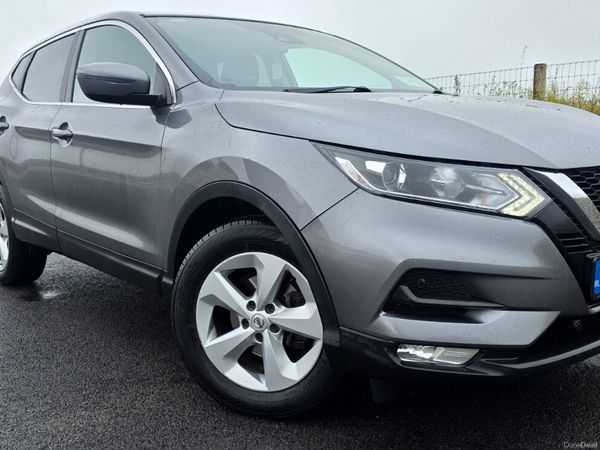 Nissan Qashqai Hatchback, Diesel, 2019, Grey