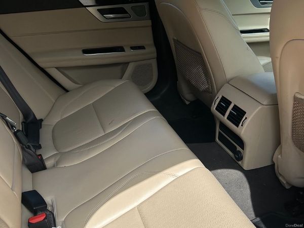 Jaguar XF Saloon, Diesel, 2017, Blue