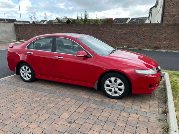 Honda Accord Saloon, Petrol, 2007, Red