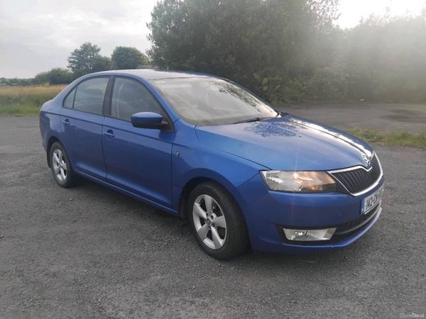 Skoda Rapid Hatchback, Diesel, 2014, Blue