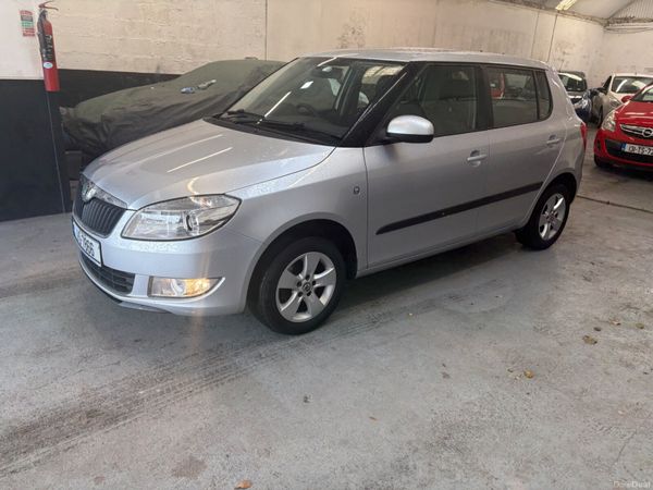 Skoda Fabia Hatchback, Petrol, 2011, Silver
