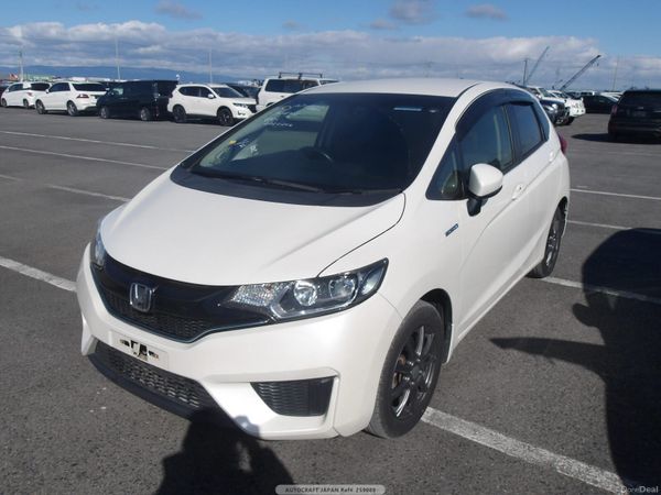Honda Fit Hatchback, Petrol Hybrid, 2017, White