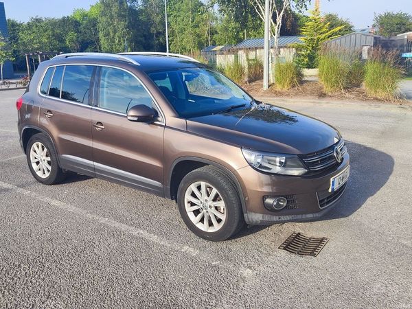 Volkswagen Tiguan SUV, Diesel, 2012, Brown