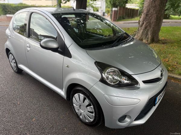 Toyota Aygo Hatchback, Petrol, 2012, Silver