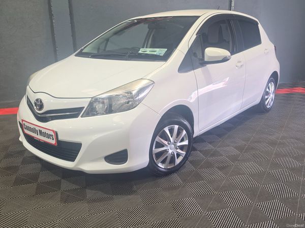 Toyota Vitz Hatchback, Petrol, 2012, White