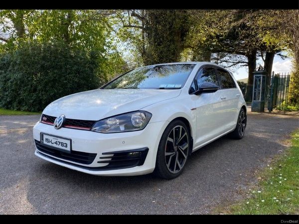 Volkswagen Golf Hatchback, Diesel, 2015, White