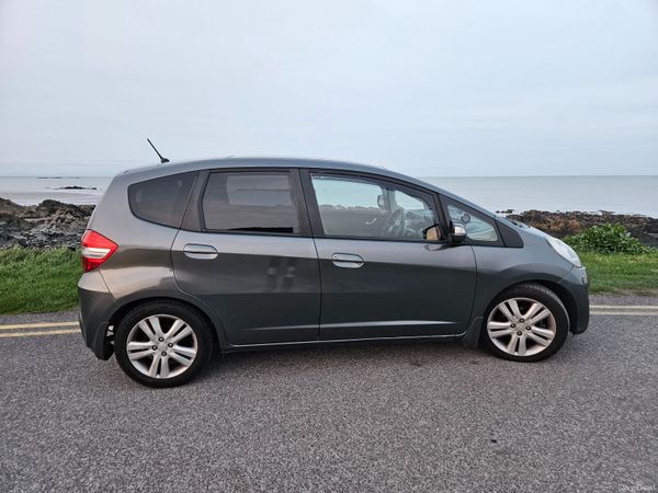 Honda Jazz Hatchback, Petrol, 2013, Grey