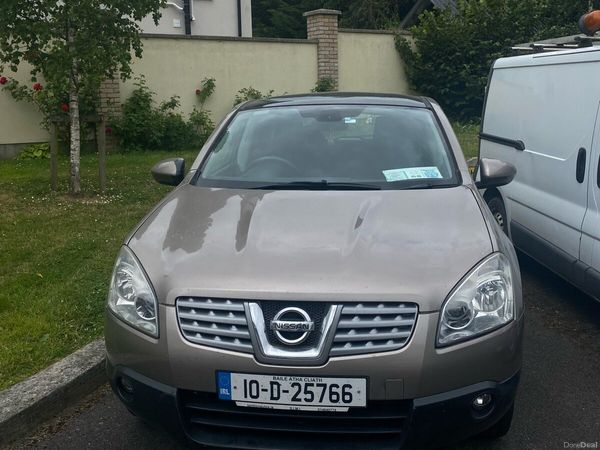 Nissan Qashqai Hatchback, Diesel, 2010, Brown