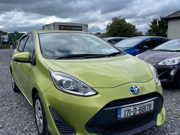 Toyota Aqua Hatchback, Petrol Hybrid, 2017, Green