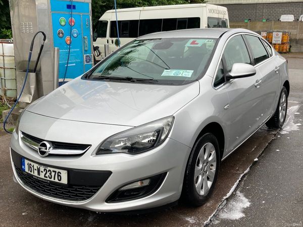 Opel Astra Saloon, Diesel, 2016, Silver