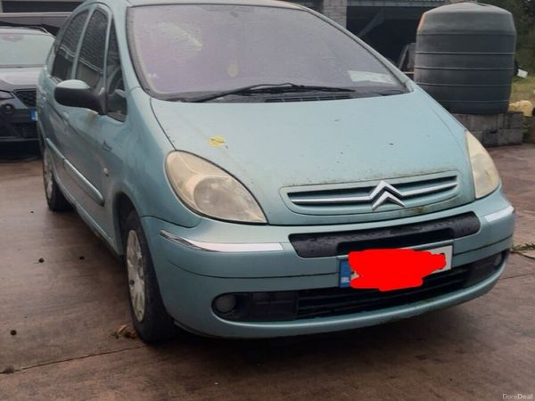 Citroen Xsara Picasso MPV, Petrol, 2004, Blue