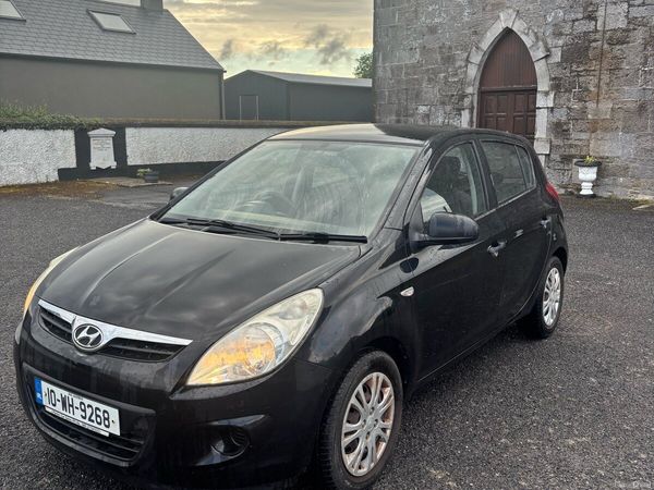 Hyundai i20 Hatchback, Petrol, 2010, Black