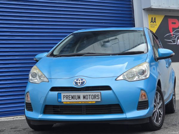 Toyota Aqua Hatchback, Petrol Hybrid, 2015, Blue