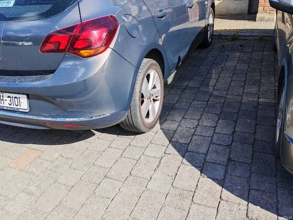 Vauxhall Astra Hatchback, Petrol, 2013, Grey