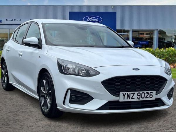 Ford Focus Hatchback, Petrol, 2019, White