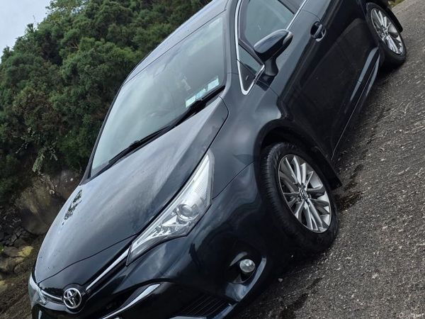 Toyota Avensis Saloon, Diesel, 2017, Grey