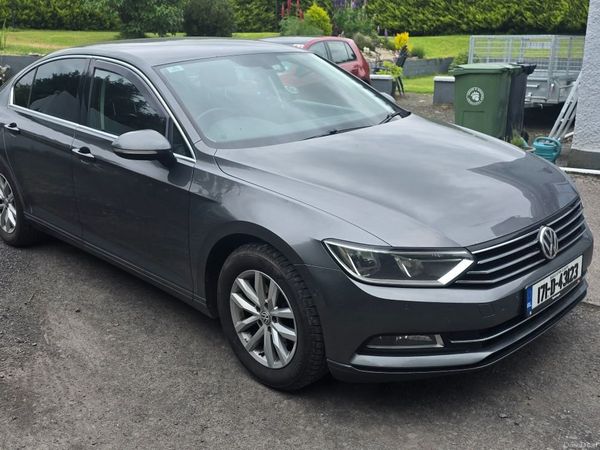 Volkswagen Passat Saloon, Diesel, 2017, Grey