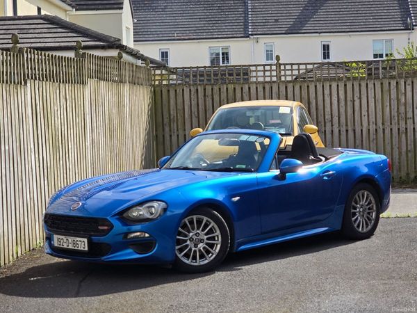 Fiat 124 Spider Convertible, Petrol, 2019, Blue