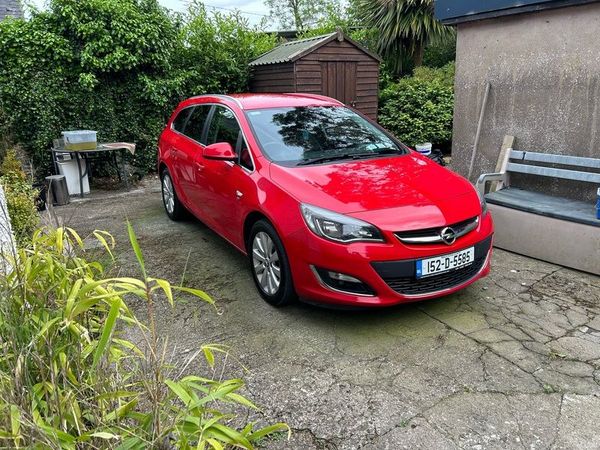 Opel Astra Estate, Diesel, 2015, Red