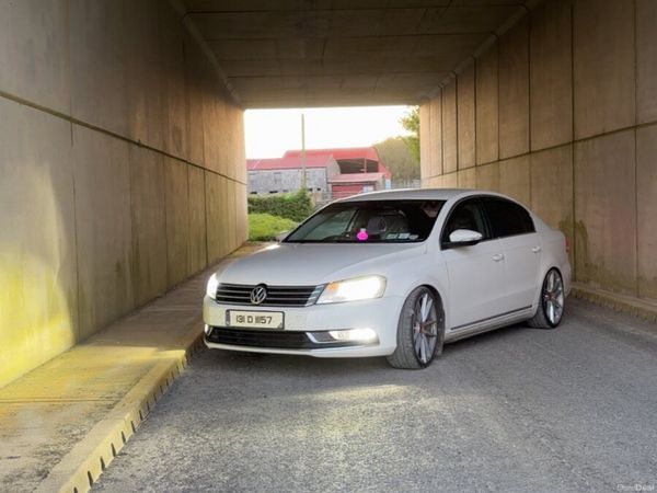 Volkswagen Passat Saloon, Diesel, 2013, White