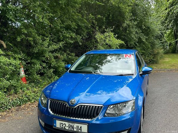 Skoda Octavia Saloon, Diesel, 2013, Blue