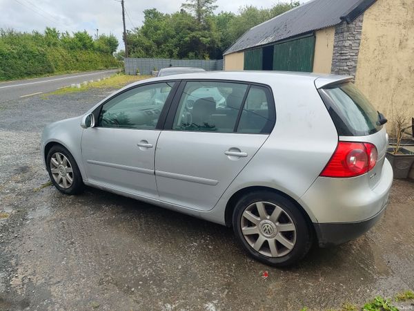 Volkswagen Golf Hatchback, Petrol, 2005, Silver
