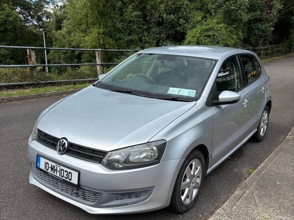Volkswagen Polo Hatchback, Petrol, 2010, Silver