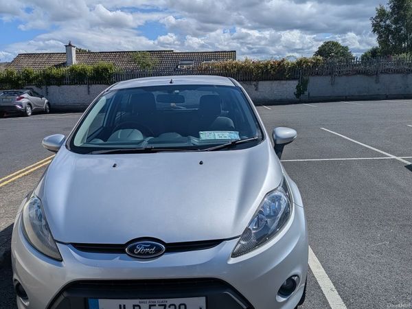 Ford Fiesta Hatchback, Petrol, 2011, Silver