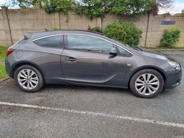 Opel Astra Hatchback, Diesel, 2015, Grey