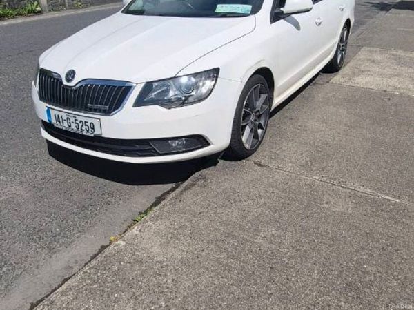 Skoda Superb Estate, Diesel, 2014, White