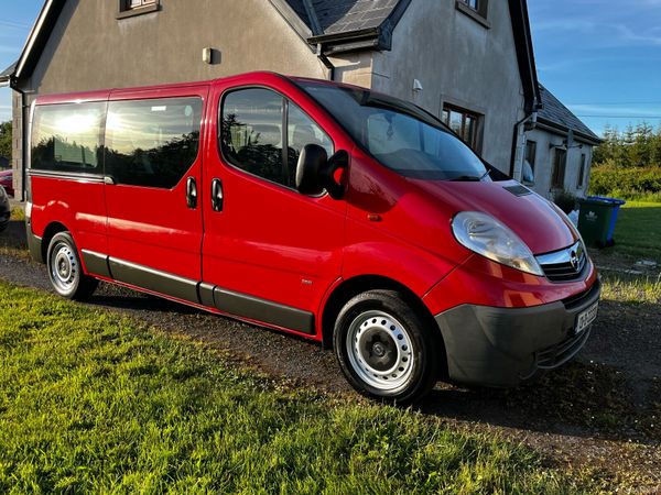 Opel Vivaro Estate, Diesel, 2013, Red