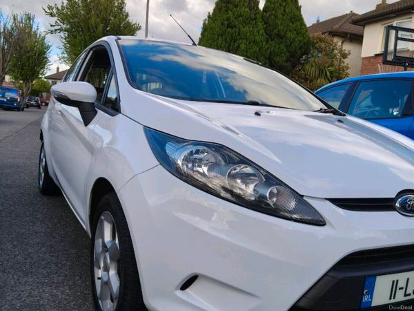 Ford Fiesta Hatchback, Petrol, 2011, White