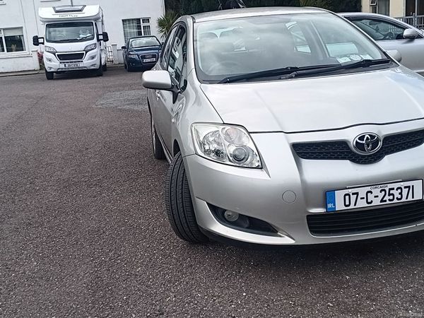Toyota Auris Hatchback, Petrol, 2007, Silver