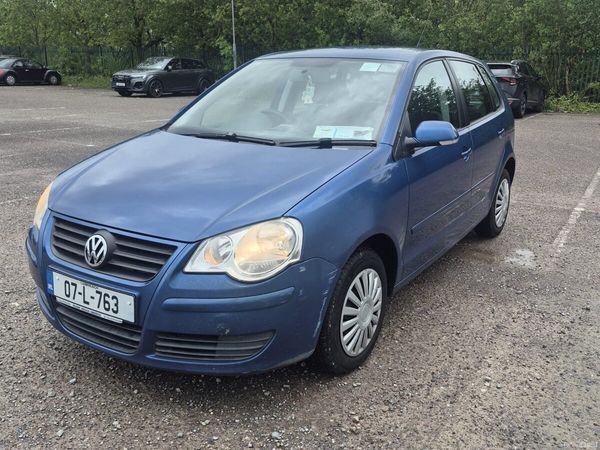 Volkswagen Polo Hatchback, Petrol, 2007, Blue